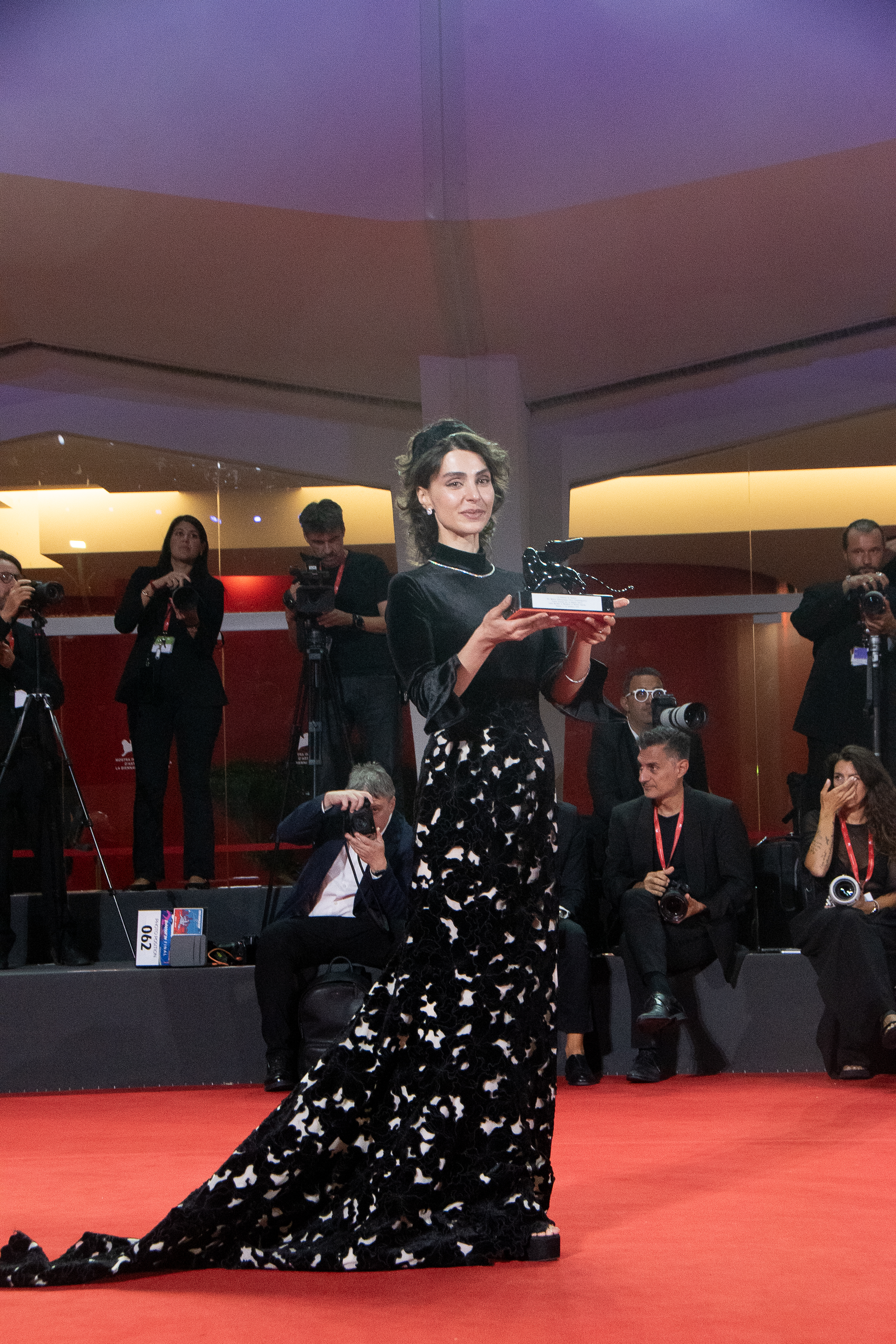 — italie venise cinema 83rd mostra del cinema 12 09 2026 golden lions winner photocall laleh marzban